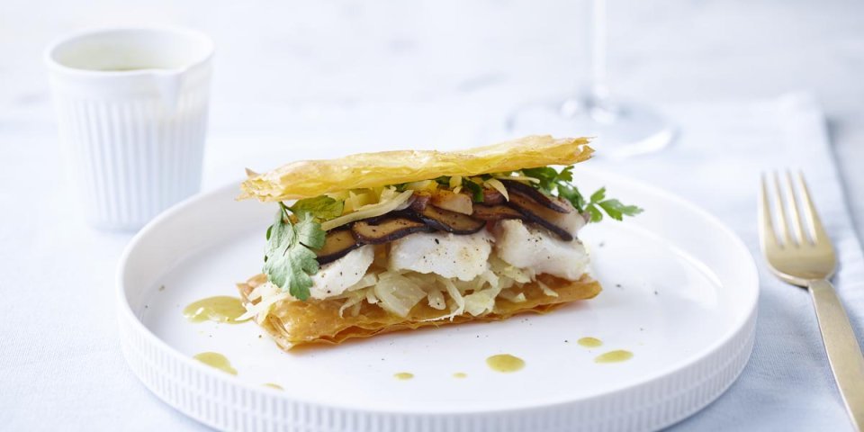 Millefeuille met zeeduivel, witte kool en shiitake