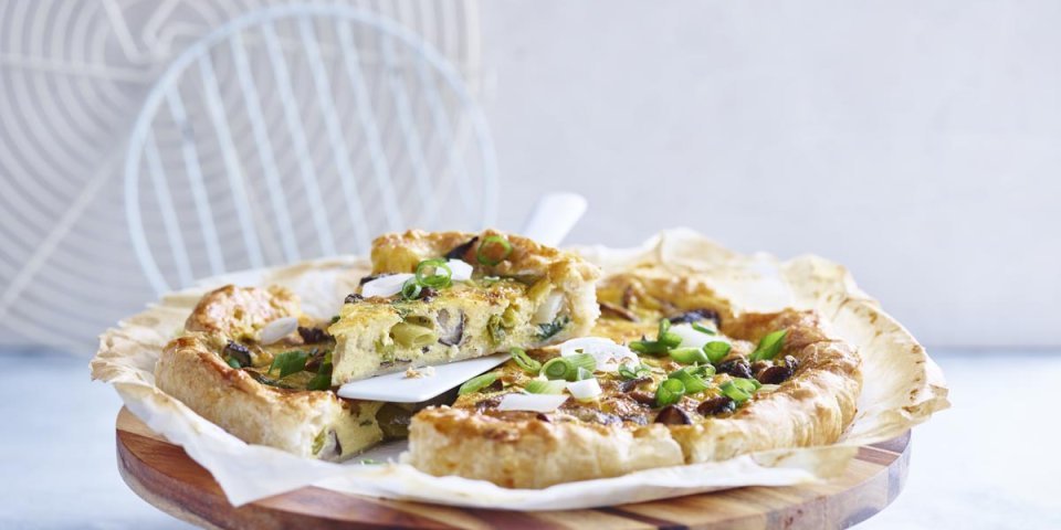 Quiche aux champignons, jeunes oignons et Brugge Vieux