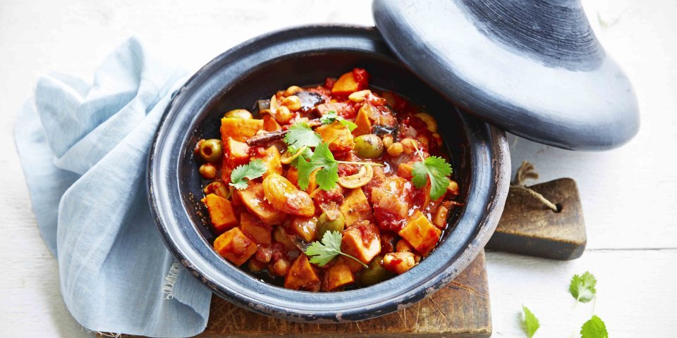 Tajine aux patates douces et abricots