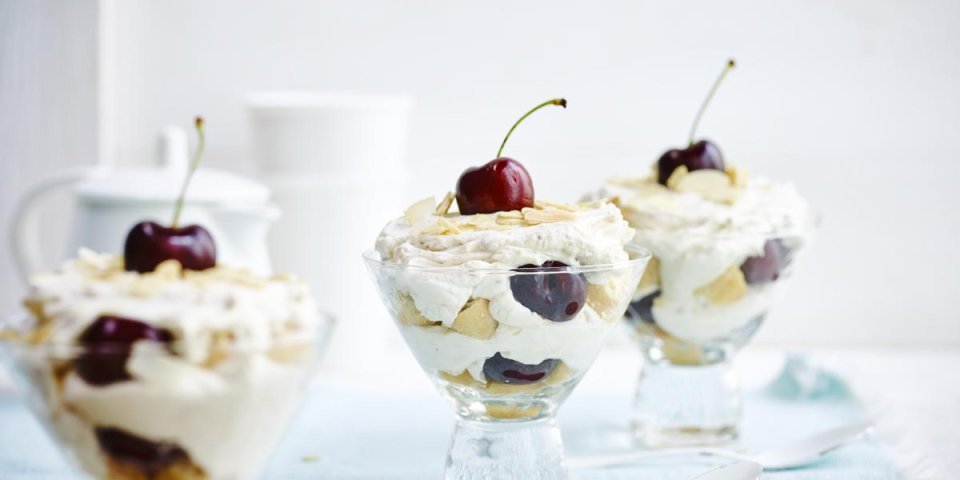 Trifle met kersen en mascarpone Trifle met kersen en mascarpone