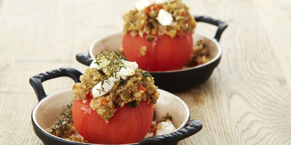 Tomates végétariennes farcies au quinoa et au fromage de chèvre