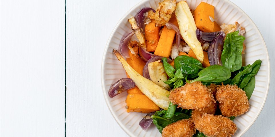 Winterse salade met gepaneerd konijn Winterse salade met gepaneerd konijn