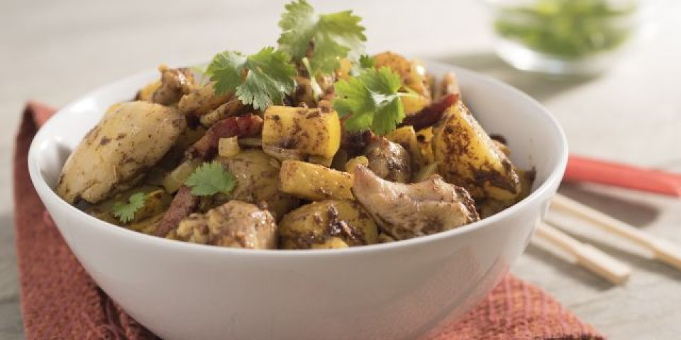 Wok met kip, appel en krieltjes Wok met kip, appel en krieltjes