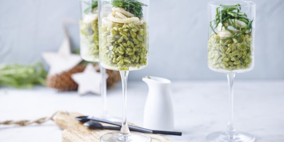 Zeekat met tarwekorrels en groene saus Zeekat met tarwekorrels en groene saus