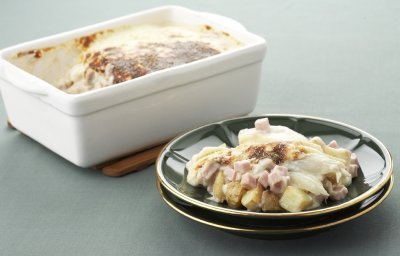 Aardappelblokjes met gegratineerd witloof, ham en kaas 