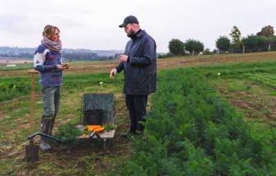 chef Vilhjalmur Sigurdarson in het veld