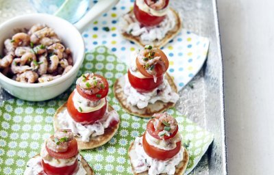 Blini’s met mini-tomaat Garnaal