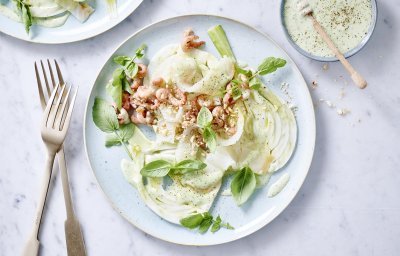 Carpaccio van venkel met gerookte heilbot en groene saus