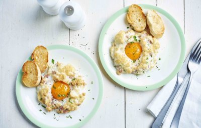 Cloud eggs met ham en kaas