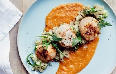 Coquilles Saint-Jacques et salade de quinoa, pommade de butternut