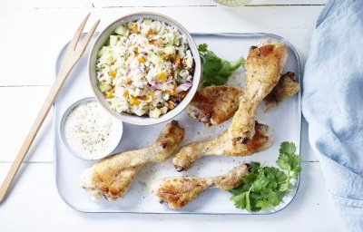 Gegrilde drumsticks met frisse rijstsalade