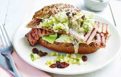 Hotdog au jambon à l’os