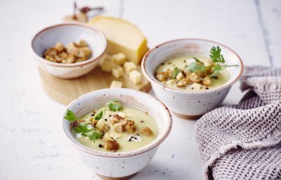 Soupe de panais au fromage d’abbaye belge et croutons épicés