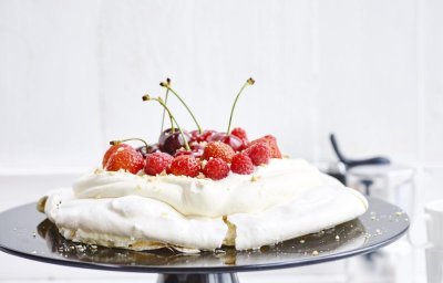 Pavlova met rood fruit