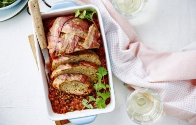 Vleesbrood met verse tomatensaus en linzen