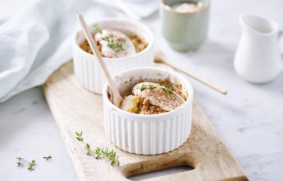 Crumble van peer met speculaasroom