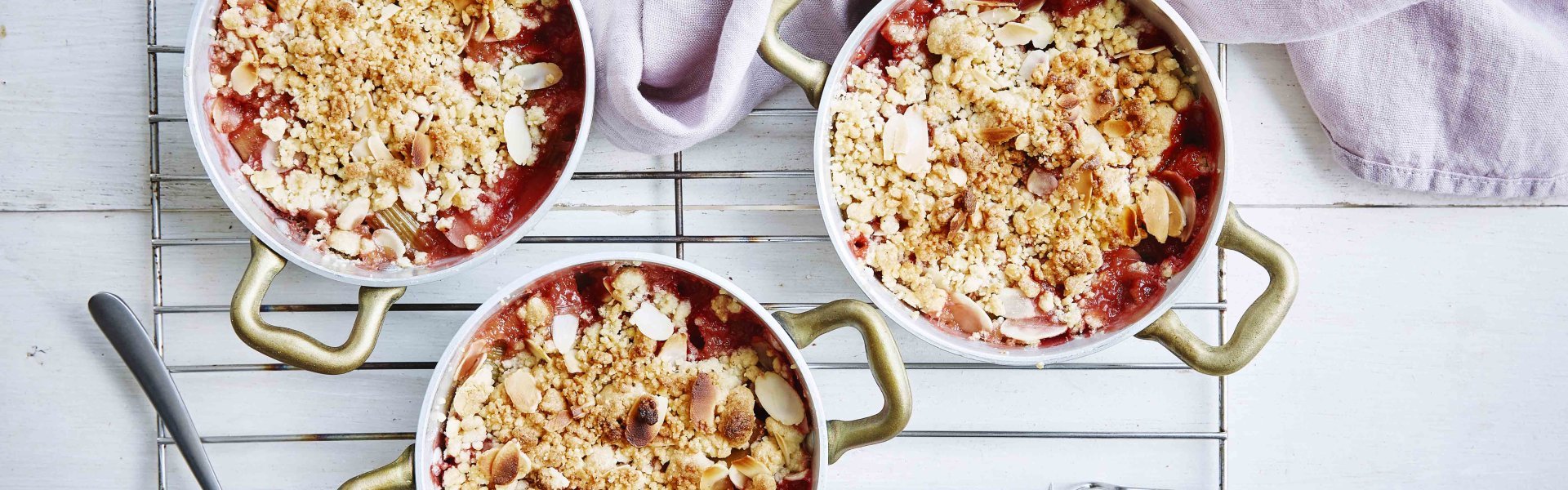 Aardbei-rabarbercrumble Aardbei-rabarbercrumble
