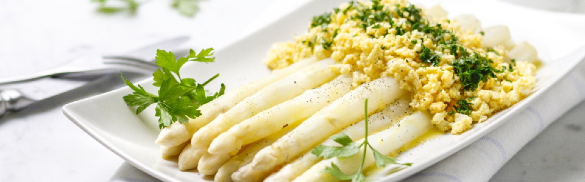 De favoriete gerechten met asperges van Jeroen Meus De favoriete gerechten met asperges van Jeroen Meus