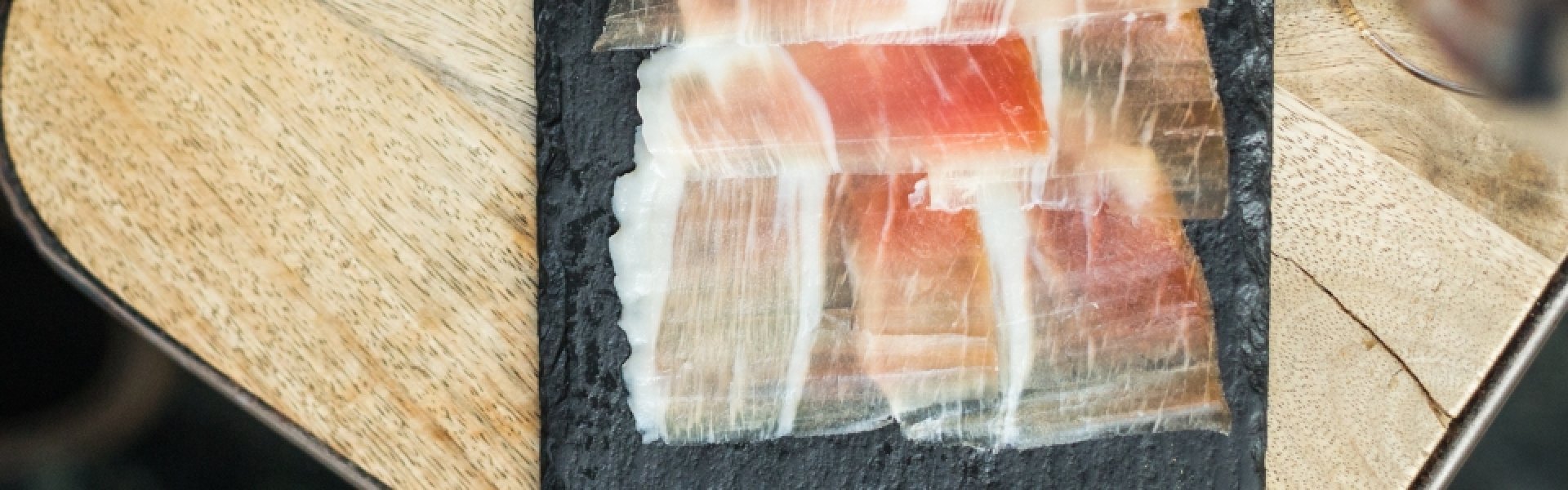 Ambachtelijke geitenkaas en Ganda Ham: een Oost-Vlaamse topcombinatie Ambachtelijke geitenkaas en Ganda Ham: een Oost-Vlaamse topcombinatie