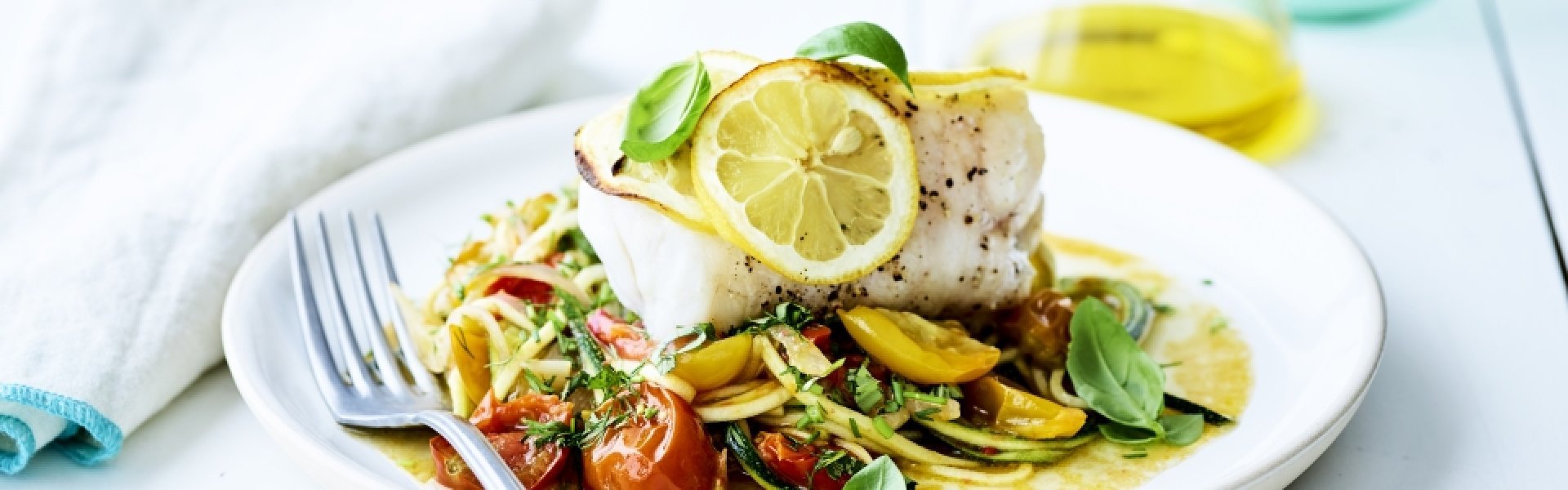 Zeeduivel met kerstomaatjes en courgetti Zeeduivel met kerstomaatjes en courgetti